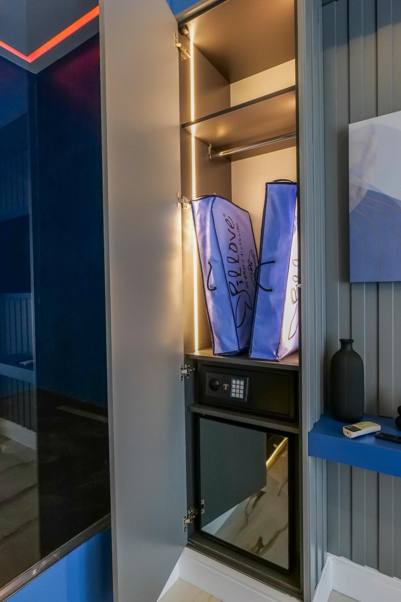 Maison San Carlo Luxury Suites Napoli Dış mekan fotoğraf